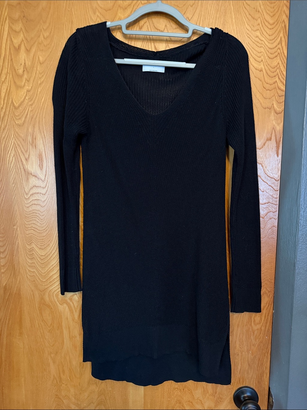 Old Navy Black V-Neck Long Sleeve Knit Dress